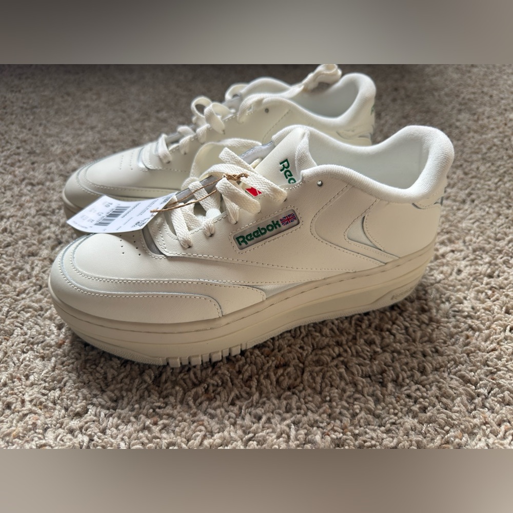 Reebok Women's platform Sneakers